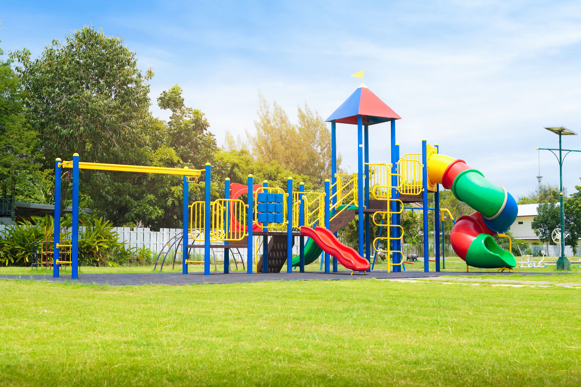 kids-safe-on-playground