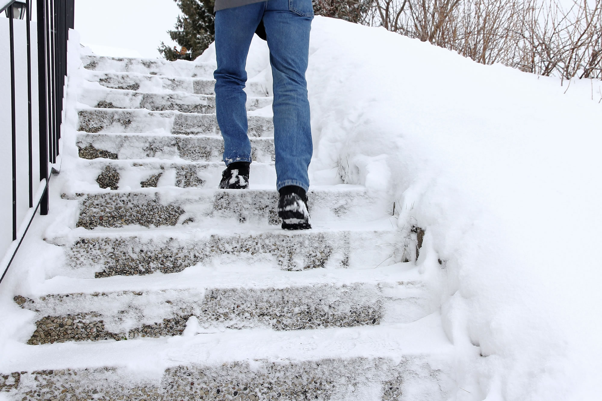 avoiding-winter-slips-and-falls