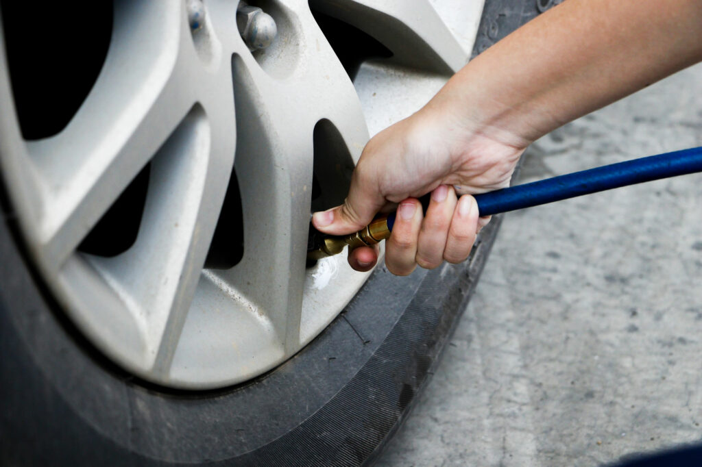 save-on-gas-check-tire-pressure