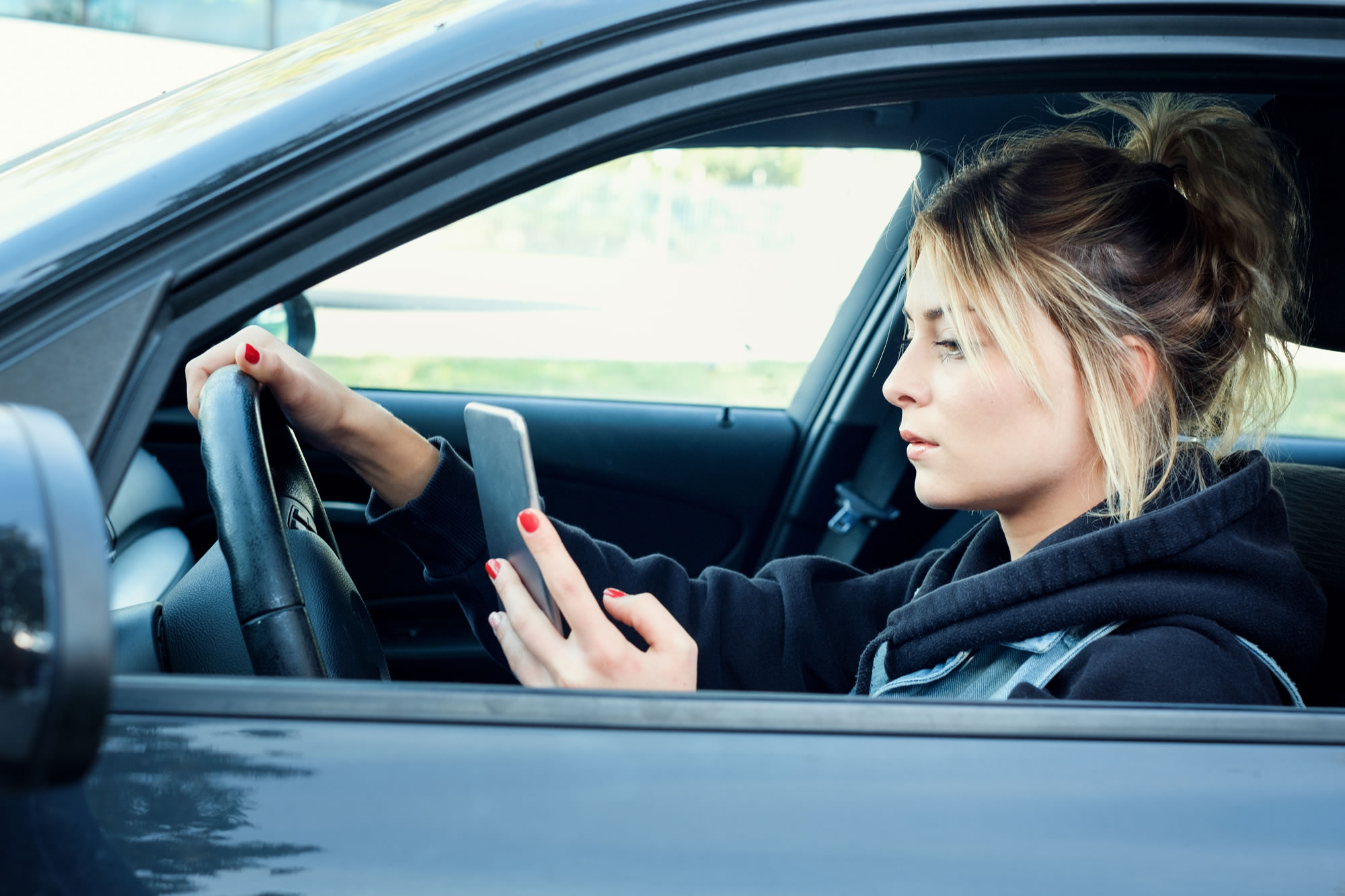 3800-texting-on-bc-roads-right-now